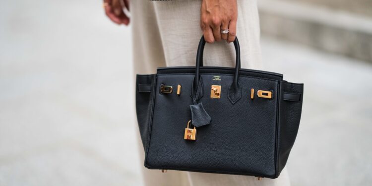 Como comprar a bolsa mais cobiçada do mundo? Saiba tudo sobre a Hermès Birkin