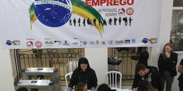 Mutirão Nacional do Emprego - Créditos: Rovena Rosa / Agência Brasil