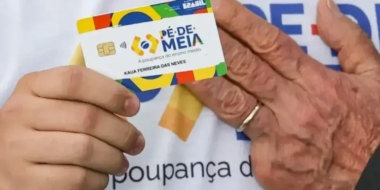 Cartão Pé de Meia - Créditos: Marcelo Camargo / Agencia Brasil