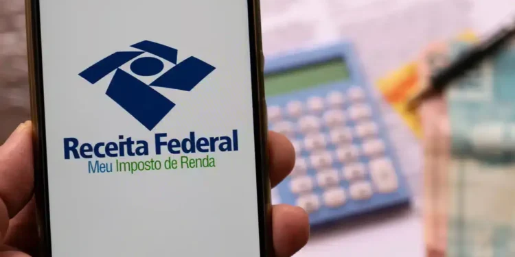 Aplicativo Receita Federal - Créditos: Leonidas Santana / shutterstock.com