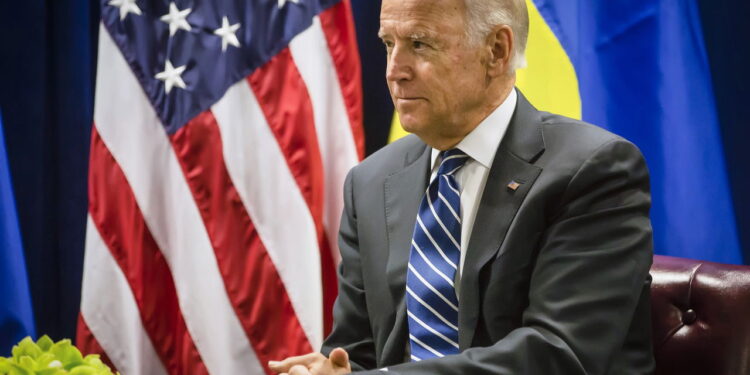 Joe Biden vai estar presente na posse do Donald Trump